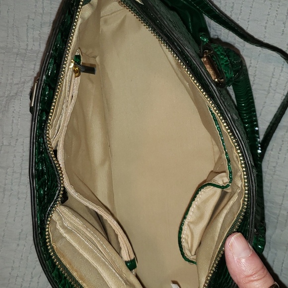 π STAUER CROC EMBOSSED PURSE - Picture 8 of 12